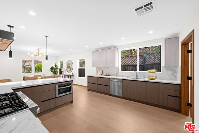 348 S Orange Drive, Los Angeles, CA 90036