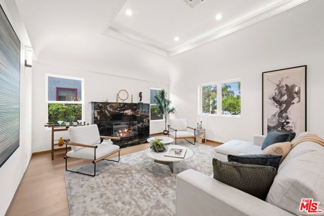 348 S Orange Drive, Los Angeles, CA 90036