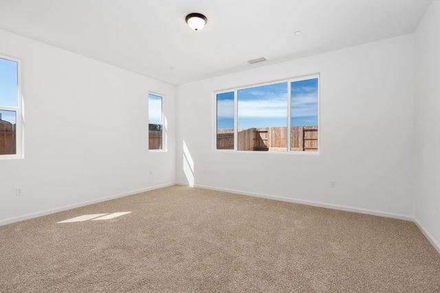 1252 Cathedral Court S, Madera, CA 93636