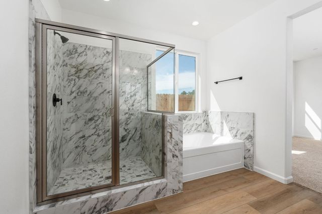 1252 Cathedral Court S, Madera, CA 93636