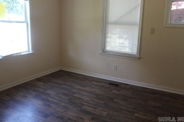 1110 W 49th Street, North Little Rock, AR 72118