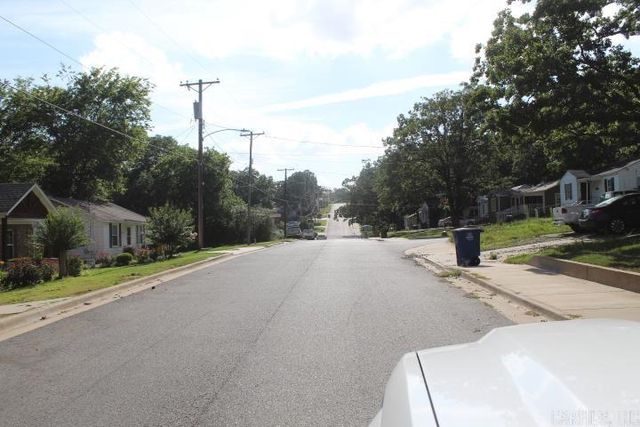 1110 W 49th Street, North Little Rock, AR 72118
