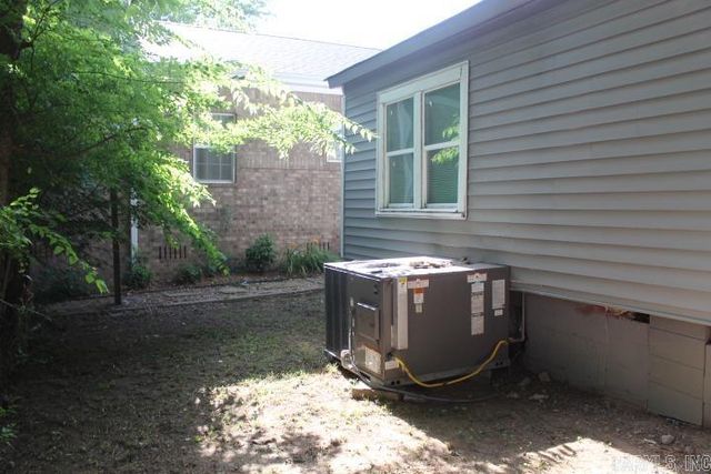 1110 W 49th Street, North Little Rock, AR 72118