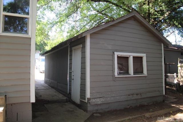 1110 W 49th Street, North Little Rock, AR 72118