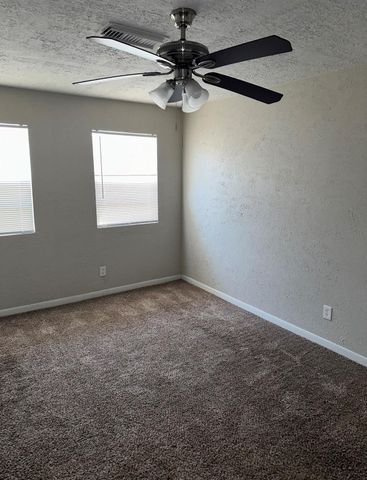 8 Lanes End Street, Baytown, TX 77520