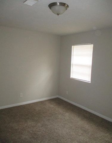 8 Lanes End Street, Baytown, TX 77520