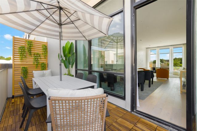 610 N Oak Cliff Boulevard 204, Dallas, TX 75208