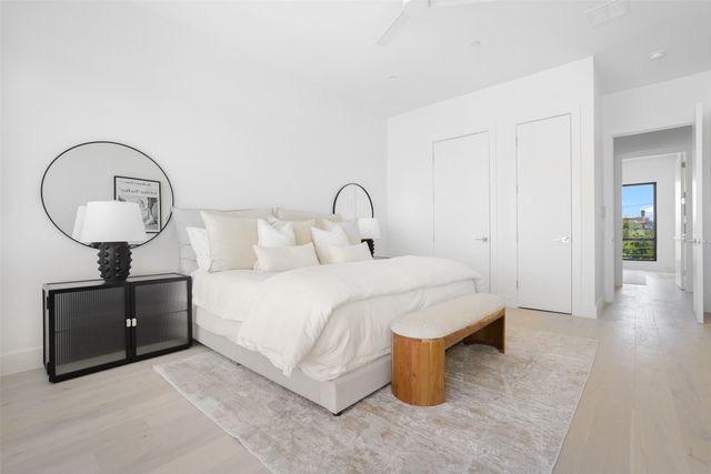 610 N Oak Cliff Boulevard 204, Dallas, TX 75208