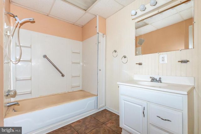 2019 CLAYTON WILLIAMSTOWN RD, Franklinville, NJ 08322