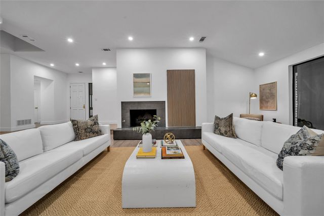 7001 Rocky Top Circle, Dallas, TX 75252