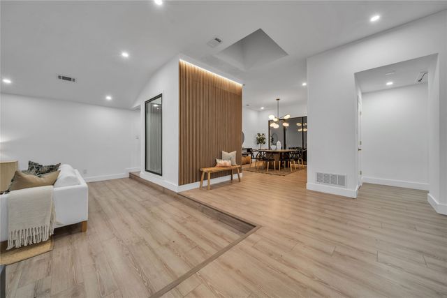 7001 Rocky Top Circle, Dallas, TX 75252