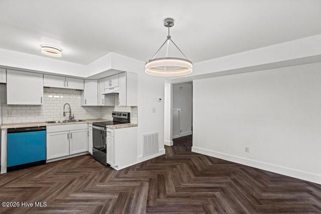 411 Myrtlewood Circle, Jacksonville, NC 28546