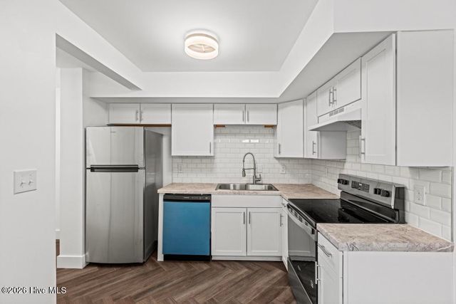 411 Myrtlewood Circle, Jacksonville, NC 28546