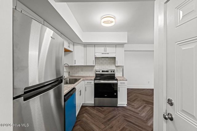 411 Myrtlewood Circle, Jacksonville, NC 28546