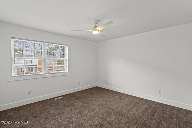 411 Myrtlewood Circle, Jacksonville, NC 28546