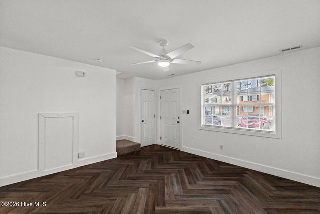 411 Myrtlewood Circle, Jacksonville, NC 28546