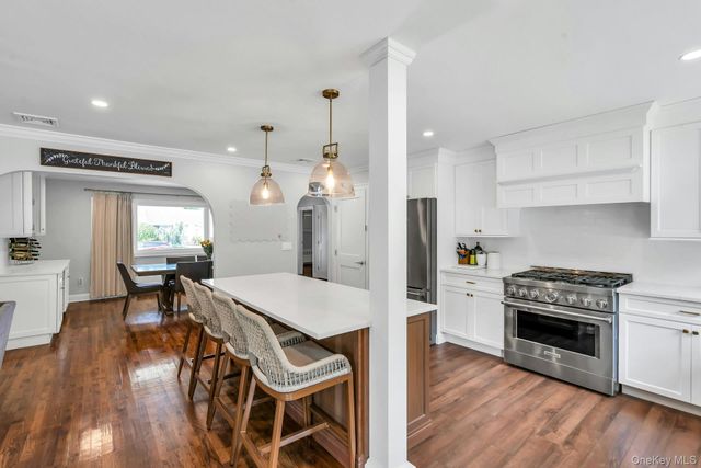 31 Jane Drive, North Babylon, NY 11703