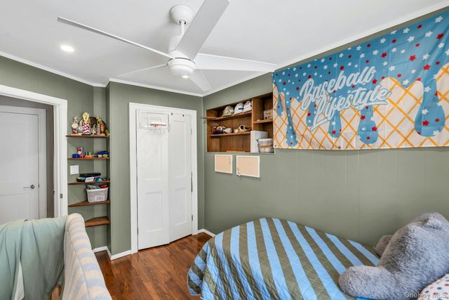 31 Jane Drive, North Babylon, NY 11703