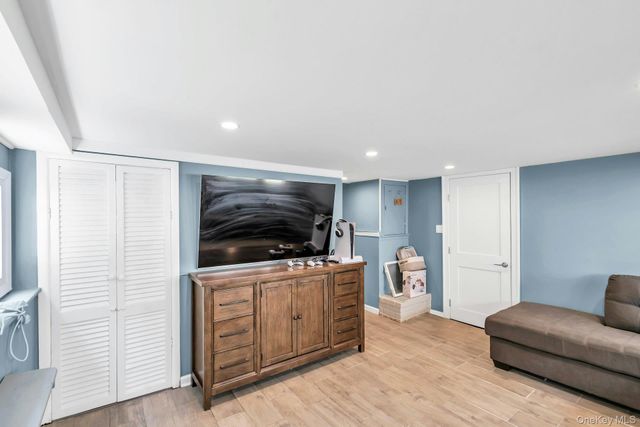 31 Jane Drive, North Babylon, NY 11703