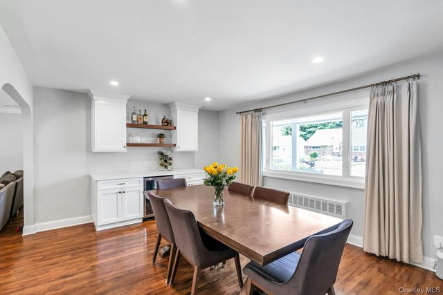 31 Jane Drive, North Babylon, NY 11703