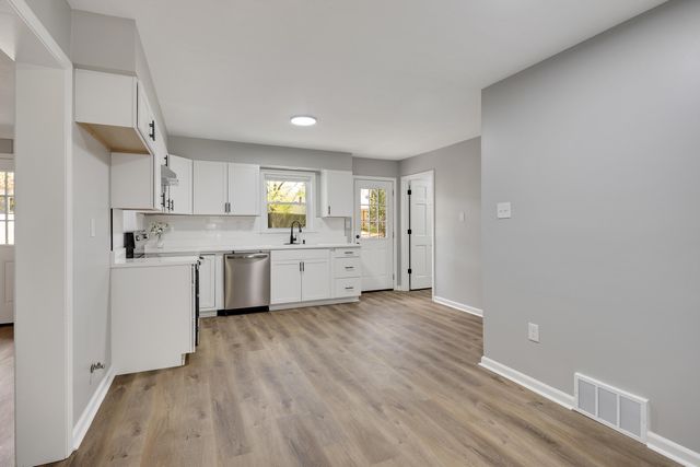 2096 ALLENBY RD, Germantown, TN 38139