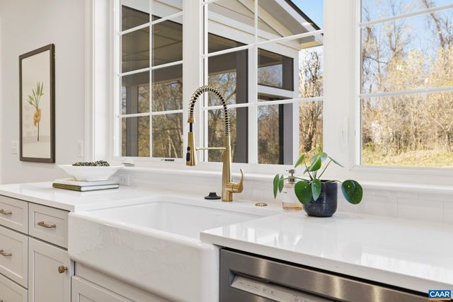 3550 DICK WOODS RD, Charlottesville, VA 22903