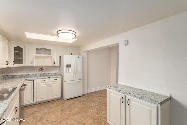 3133 N Iroquois Avenue, Tucson, AZ 85705