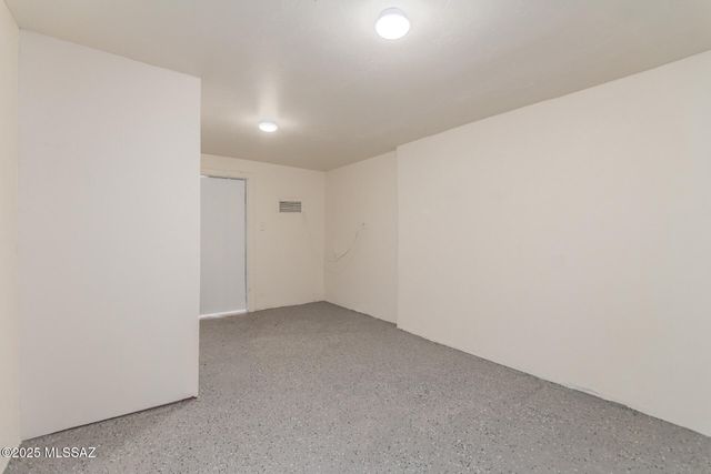 3133 N Iroquois Avenue, Tucson, AZ 85705