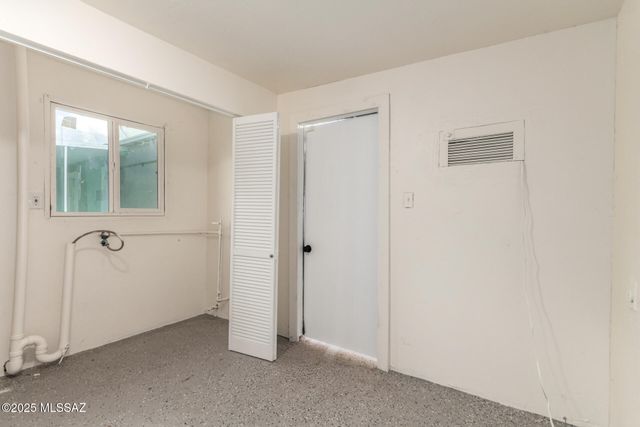 3133 N Iroquois Avenue, Tucson, AZ 85705