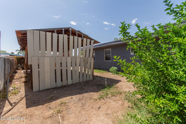 3133 N Iroquois Avenue, Tucson, AZ 85705