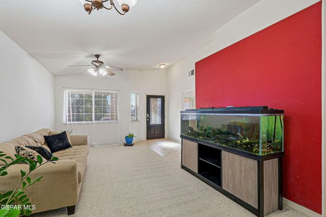 13711 Paseo Central Avenue, Horizon City, TX 79928