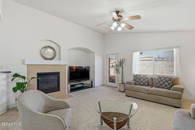 13711 Paseo Central Avenue, Horizon City, TX 79928