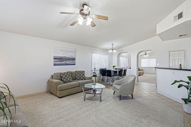 13711 Paseo Central Avenue, Horizon City, TX 79928