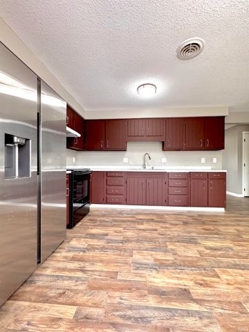 7231 Treverton Drive, Fort Wayne, IN 46816