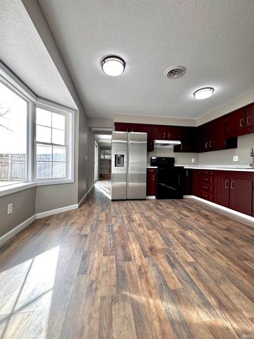 7231 Treverton Drive, Fort Wayne, IN 46816