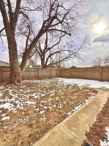 7231 Treverton Drive, Fort Wayne, IN 46816