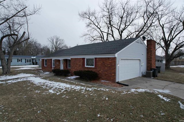 7231 Treverton Drive, Fort Wayne, IN 46816