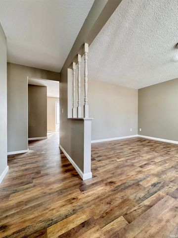 7231 Treverton Drive, Fort Wayne, IN 46816