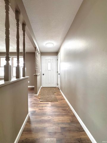 7231 Treverton Drive, Fort Wayne, IN 46816