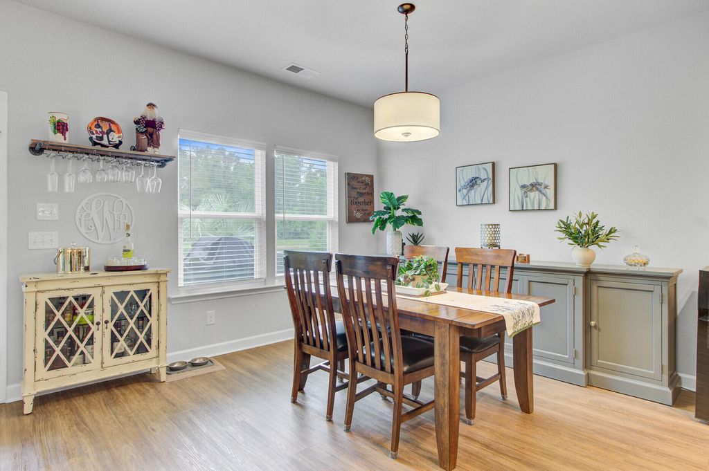 Image 12 of property listing at 1539 Thin Pine Drive, Johns Island, SC 29455