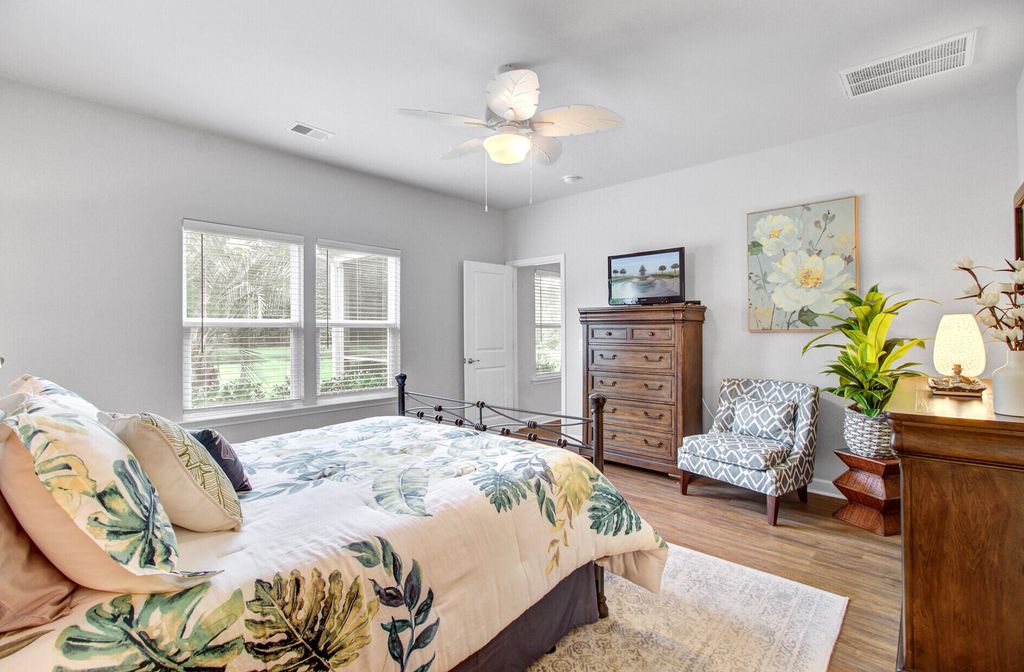 Image 16 of property listing at 1539 Thin Pine Drive, Johns Island, SC 29455