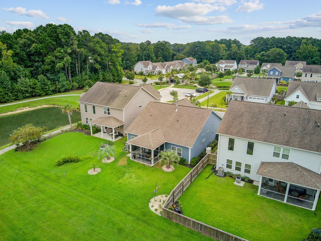 Image 30 of property listing at 1539 Thin Pine Drive, Johns Island, SC 29455