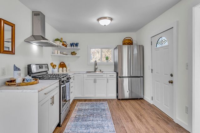 323 Sycamore Street, Jackson, MI 49202