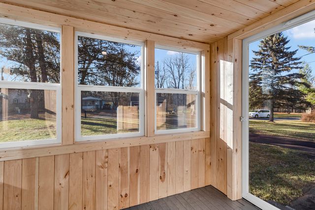 323 Sycamore Street, Jackson, MI 49202