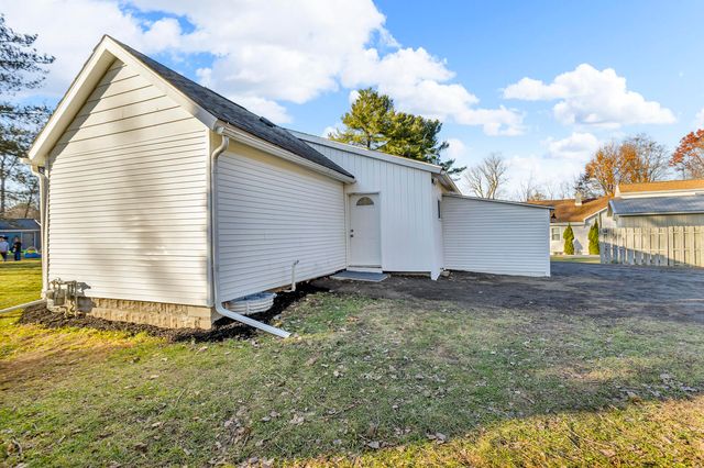 323 Sycamore Street, Jackson, MI 49202