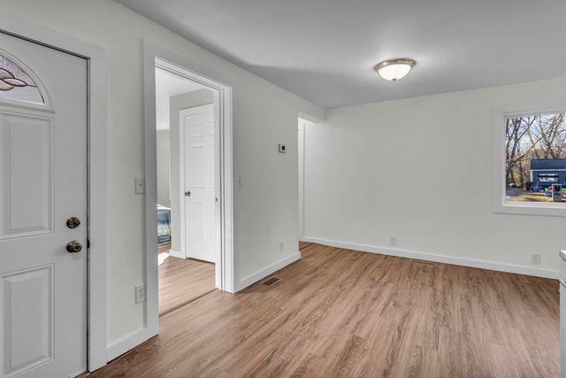 323 Sycamore Street, Jackson, MI 49202