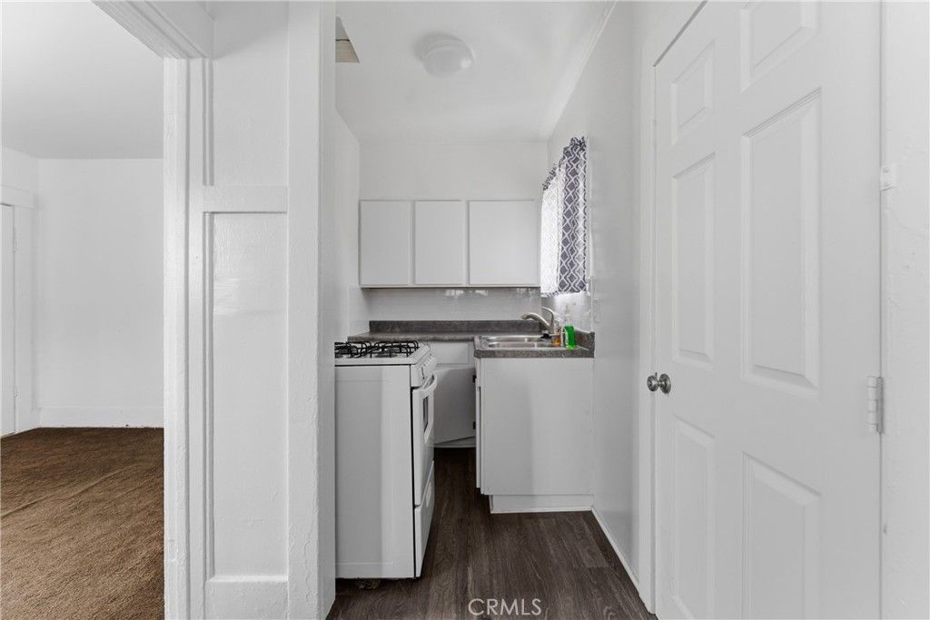 Image 26 of property listing at 1107 Mahanna, Long Beach, CA 90813