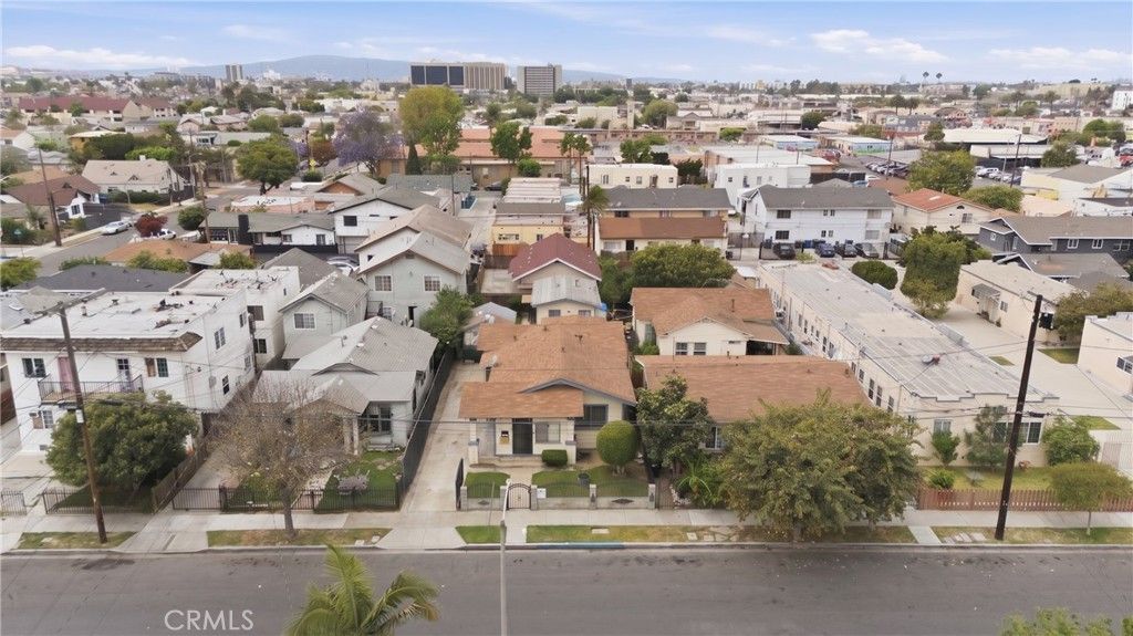 Image 36 of property listing at 1107 Mahanna, Long Beach, CA 90813