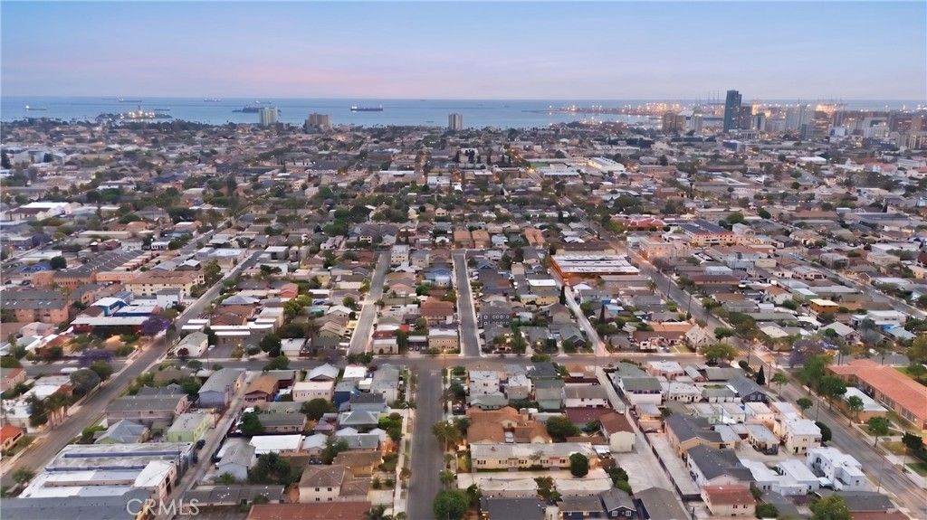 Image 37 of property listing at 1107 Mahanna, Long Beach, CA 90813