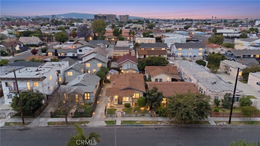 Image 40 of property listing at 1107 Mahanna, Long Beach, CA 90813